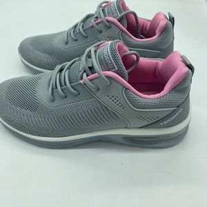 Walking casual shoes , comfortable and breathable fabric,new no box